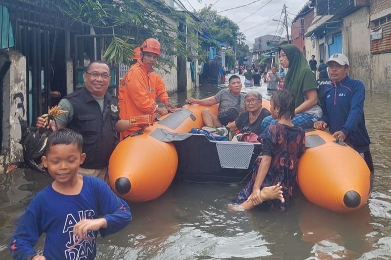 Banjir Jakarta Barat: 43 RT Terendam, SDA Kerahkan Ratusan Pompa