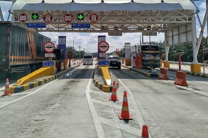 Lonjakan Kendaraan di Jalan Tol Kutepat Selama Libur Isra Miraj dan Imlek 2025