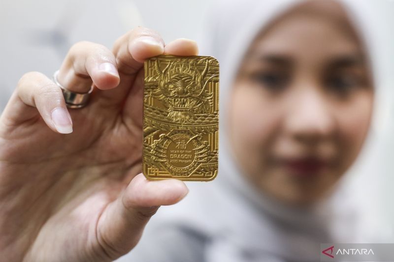 Harga Emas Antam Turun Tipis, Kini Rp1,6 Juta per Gram