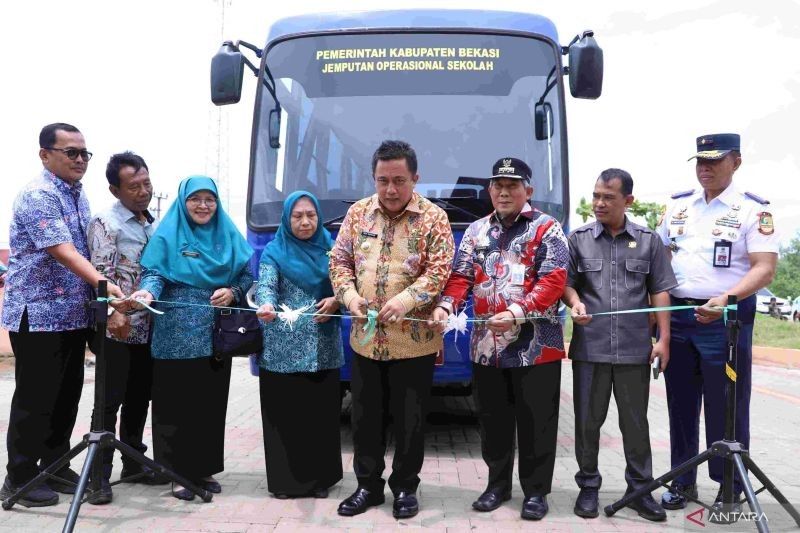 Pemkab Bekasi Fasilitasi Bus Sekolah Gratis untuk Pelajar Muaragembong