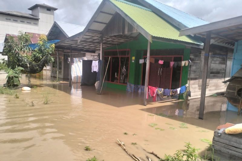 Warga Raya Belanti, Tapin Masih Terisolasi Pasca Banjir