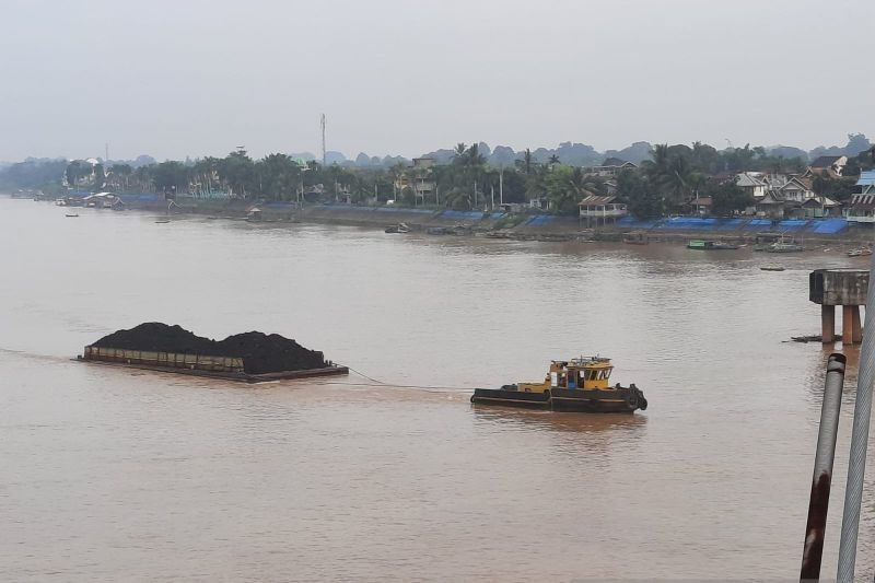 Pemprov Jambi Stop Sementara Transportasi Batubara Sungai