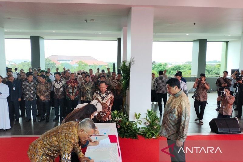 Menteri PKP Lantik Ratusan Pejabat di Wisma Atlet