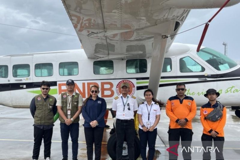 BNPB Tebar 1 Ton Garam di Langit Kalsel Cegah Banjir