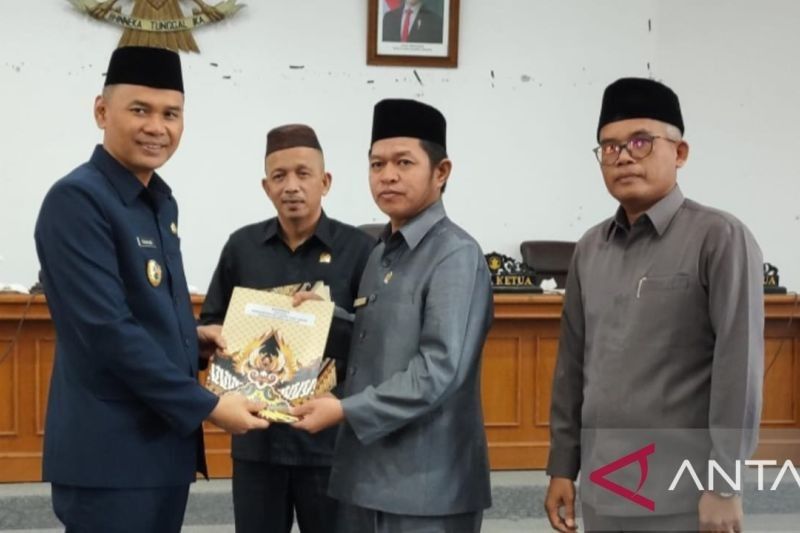 Pemkab Bangka Ajukan Dua Raperda: Pajak Daerah dan Lahan Pertanian