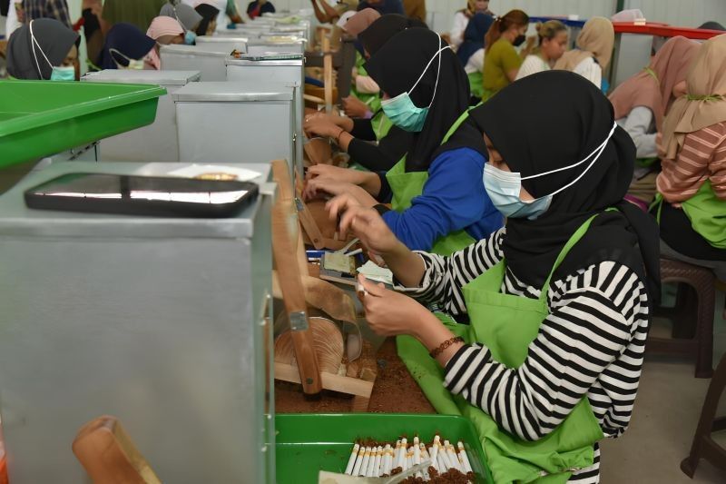 Bea Cukai Mataram Optimis Raih Target Penerimaan Rp25 Miliar di 2025