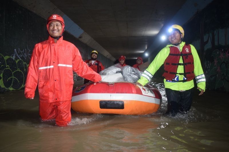 Dinkes Tangerang Periksa Kesehatan Warga Terdampak Banjir