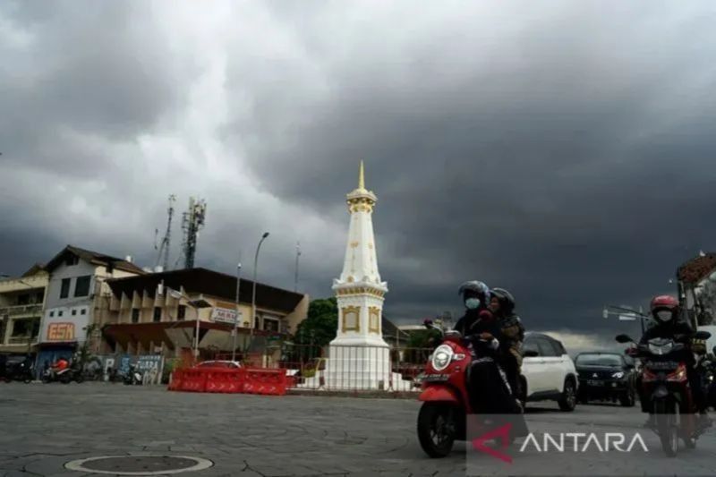 Prakiraan Cuaca BMKG: Hujan Guyur Beberapa Kota Besar di Indonesia