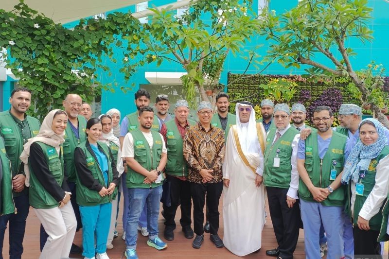 Tim Medis KSRelief Bantu Operasi Jantung Anak di Indonesia