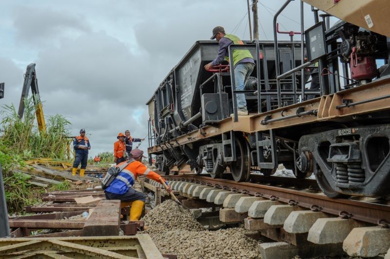 KAI Percepat Perbaikan Jalur Kereta Pasca Banjir Grobogan