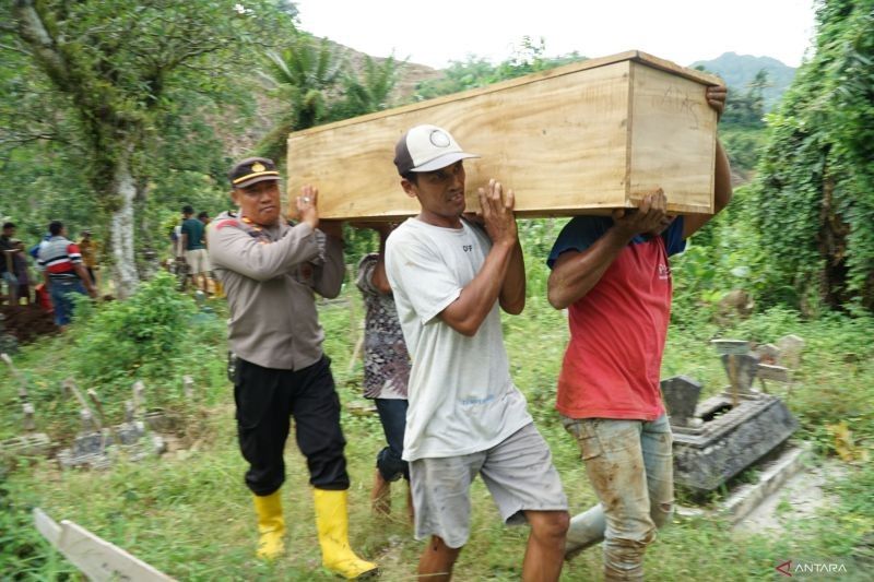 Relokasi 435 Makam di Trenggalek Akibat Proyek Bendungan Bagong