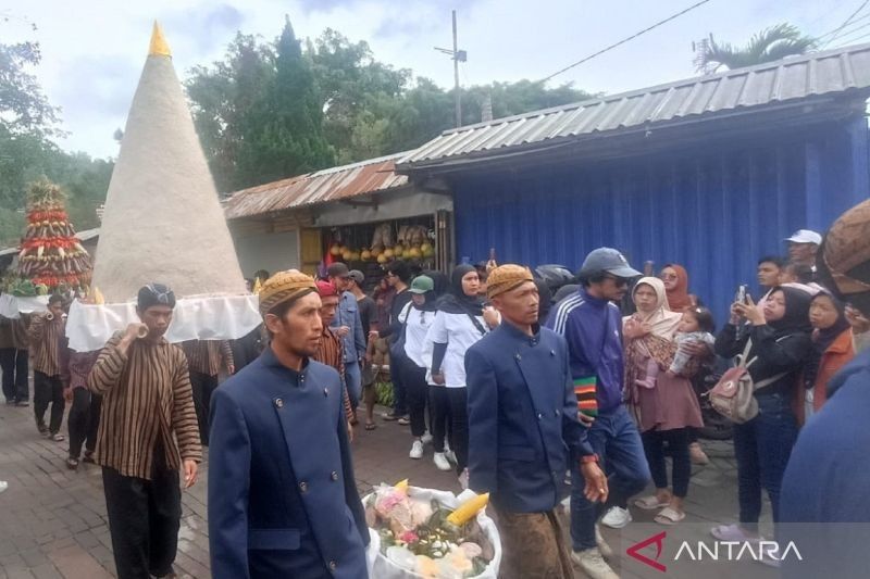 Tradisi Labuhan Sarangan di Magetan: Ritual Budaya Jelang Ramadhan