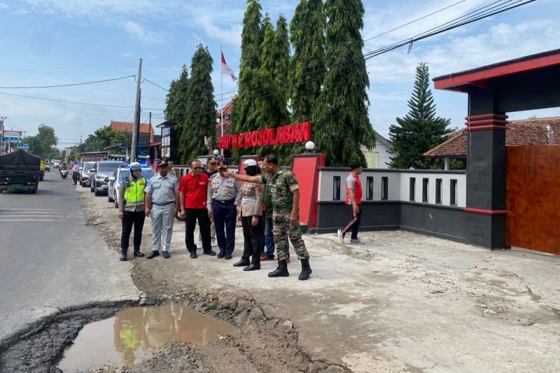 Polres Sukoharjo Perbaiki Jalan, Tekan Angka Kecelakaan Lalu Lintas