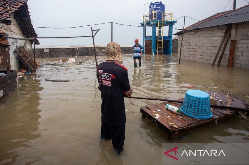 Indramayu Tetapkan Status Tanggap Darurat Bencana Banjir Rob