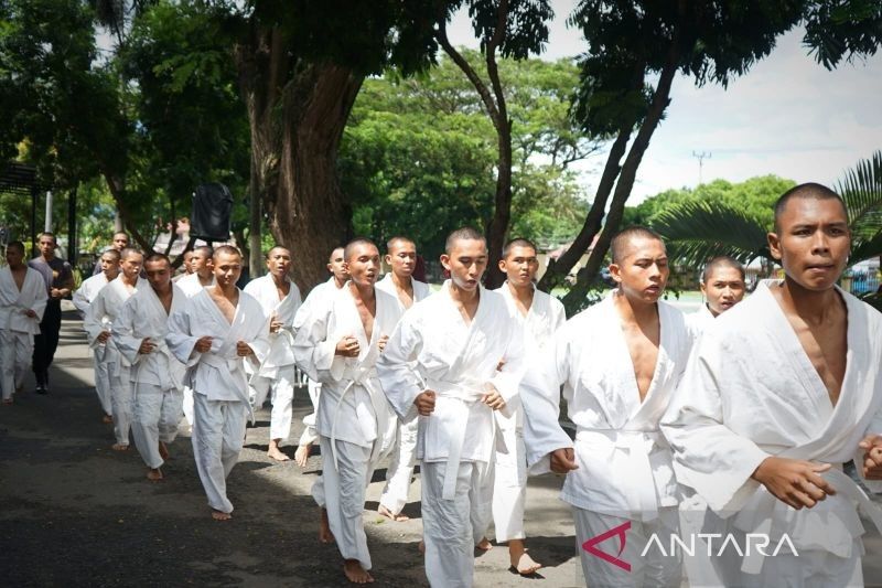 Polda Gorontalo Latih Bela Diri Bintara Remaja: Siap Hadapi Segala Situasi