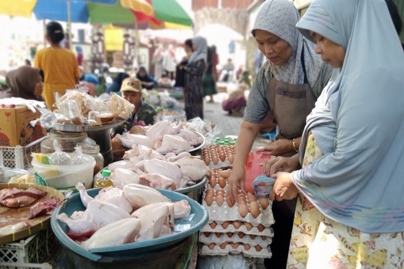 Disdag Mataram Pastikan Stok Bahan Pokok Aman Selama Ramadhan