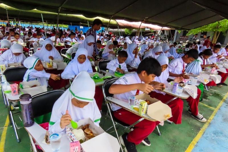 Janji Makan Bergizi di Natuna: Uji Coba Program Presiden di Kepulauan Riau