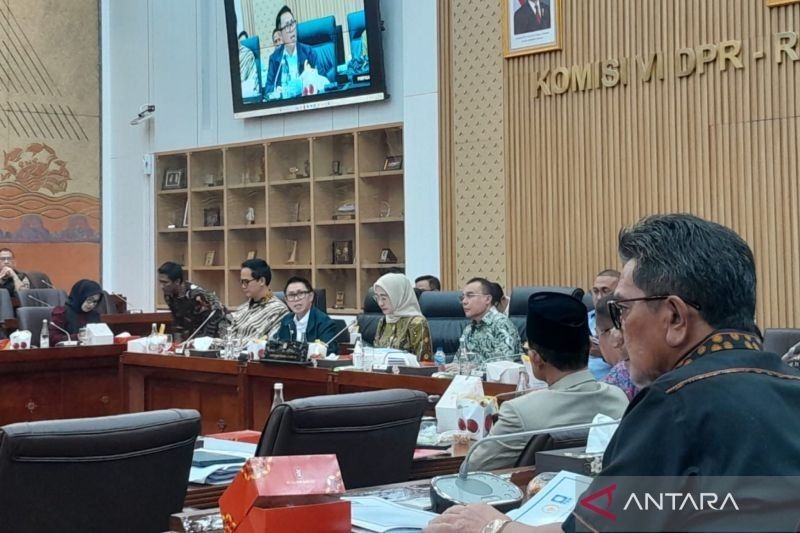 DPR Sepakati RUU BUMN: Lanjut Paripurna untuk Pengesahan