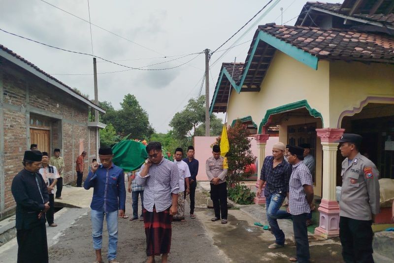 Keracunan Massal di Ponorogo: Satu Meninggal, Puluhan Dirawat