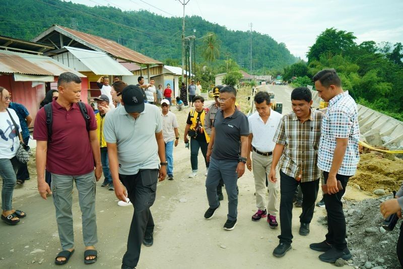 Jalan Trans Sulawesi di Poso Putus Akibat Longsor, Gubernur Tinjau Penanganan