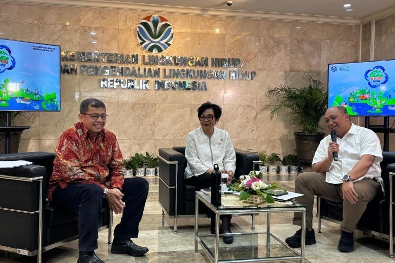 KLH Dorong Pengurangan Sampah Lewat Asta Aksi Peduli Sampah Nasional 2025