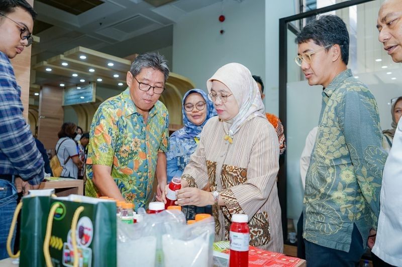 Industri Kecil Menengah (IKM) Indonesia: Serap 13 Juta Tenaga Kerja dan Dorong Pertumbuhan Ekonomi