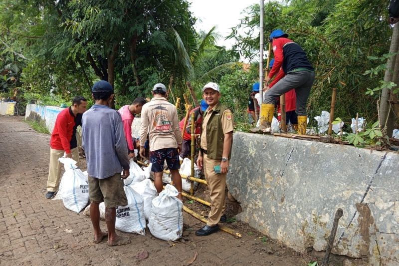 Tanggul Sungai Plumbon Jebol, Pemkot Semarang Bergerak Cepat