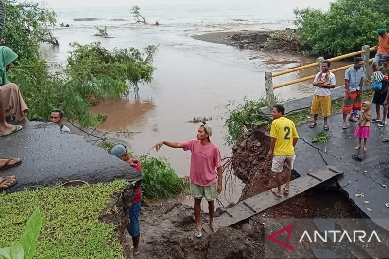 Banjir Bandang Bima: Enam Warga Masih Hilang