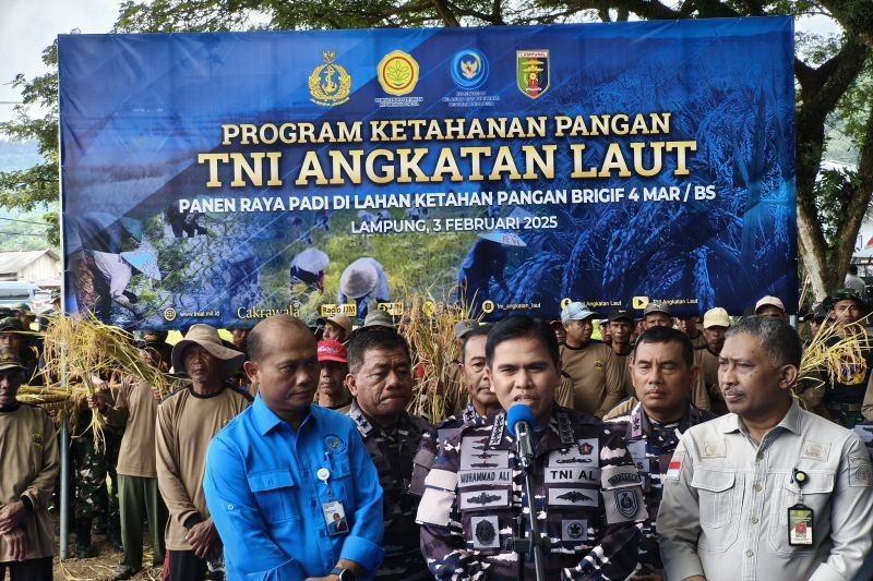 KSAL Lanjutkan Pembongkaran Pagar Laut di Tangerang