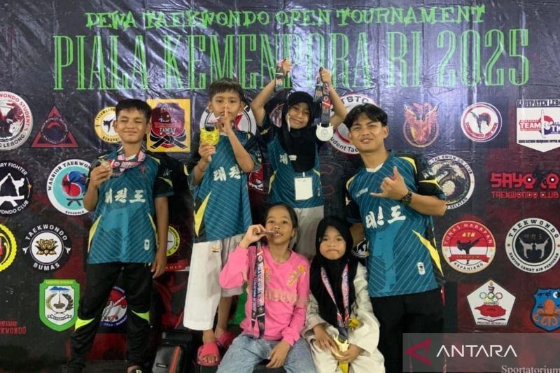 Atlet Taekwondo Mukomuko Borong 10 Medali di Piala Kemenpora