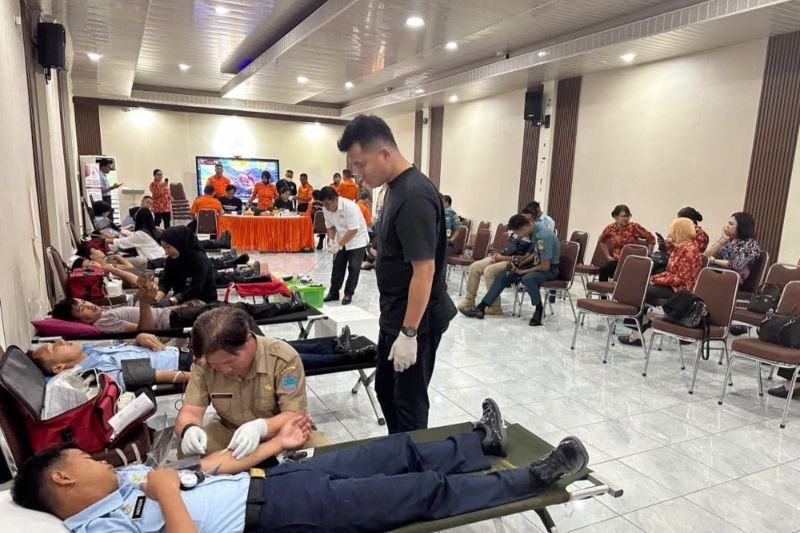 Kantor SAR Manado Sukses Gelar Donor Darah HUT Basarnas ke-53