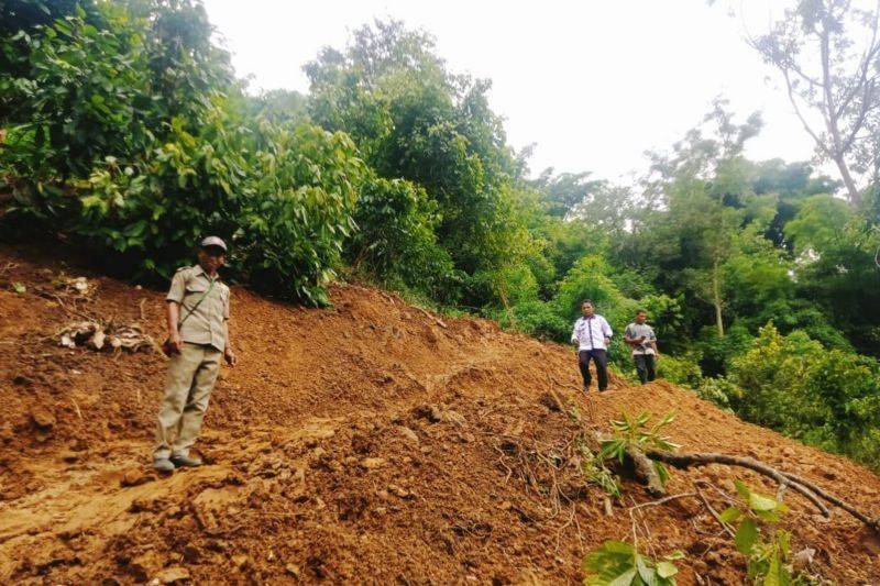 Longsor di Manggarai Timur: Penanganan Jalan Lewurla-Lempang Paji