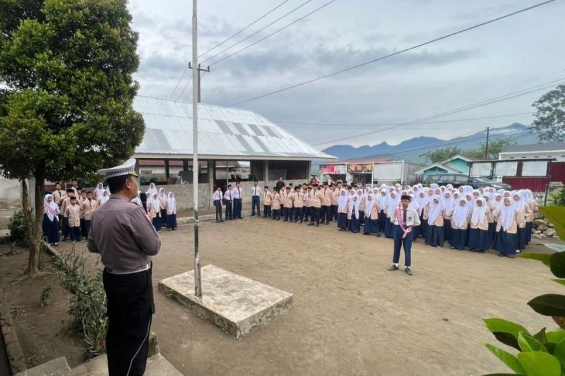 Polisi Sambangi Sekolah: Sosialisasi Tertib Lalu Lintas di Rejang Lebong