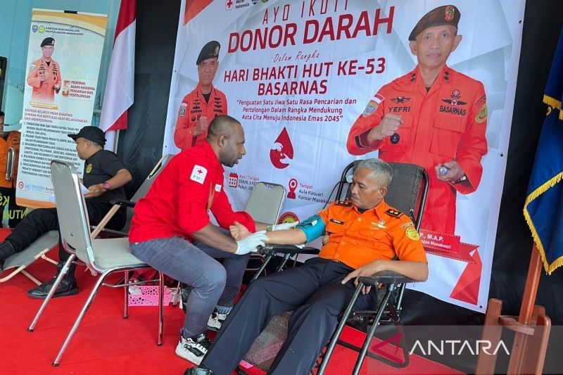 Basarnas Manokwari Bantu PMI Papua Barat Penuhi Kebutuhan Darah