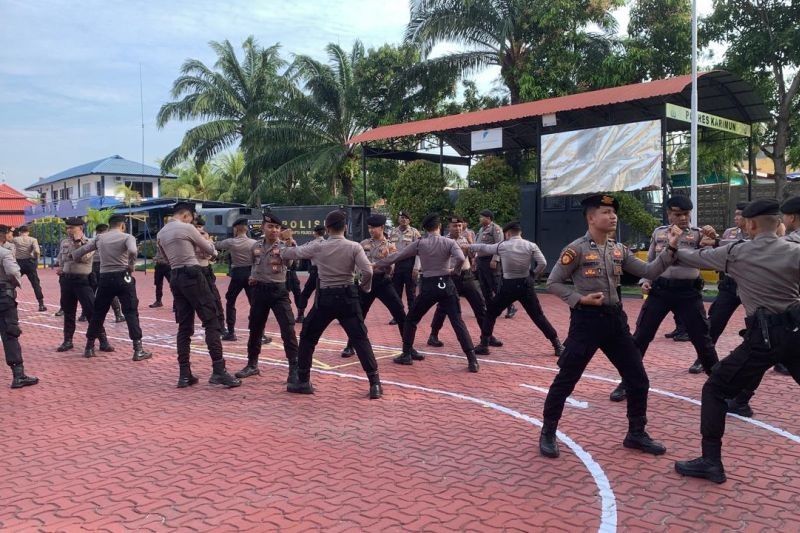 Polres Karimun Tingkatkan Kemampuan Bela Diri Personel Samapta