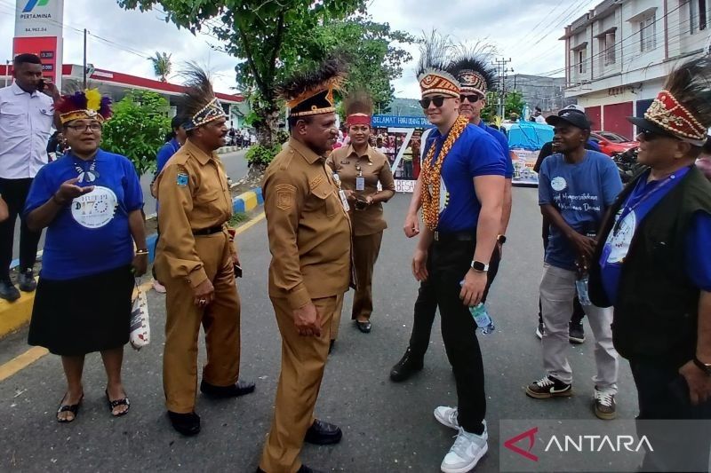 Meriahnya Karnaval Budaya Papua Barat Rayakan HUT Pekabaran Injil ke-170