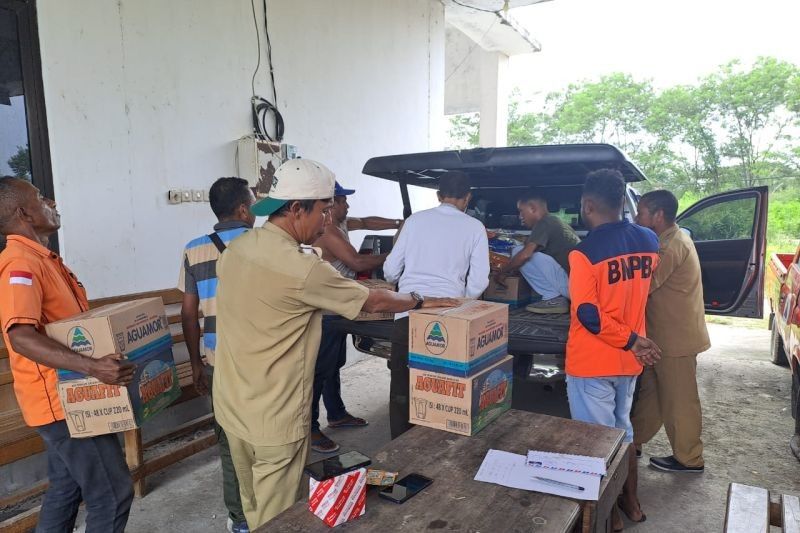 Dapur Umum Darurat Dinsos Kupang Bantu Korban Banjir Rob