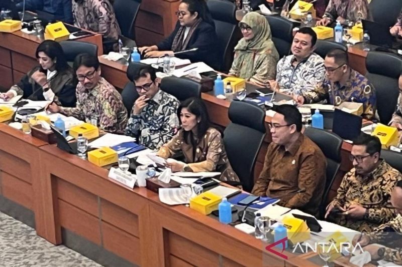 Menkominfo Ajak Swasta Bangun Konektivitas Internet di Daerah Non-3T