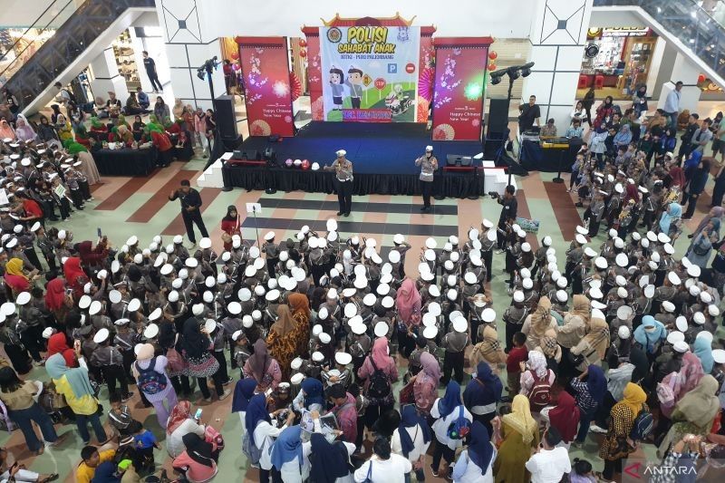 Polisi Palembang Edukasi Ratusan Siswa TK Tentang Keselamatan Lalu Lintas