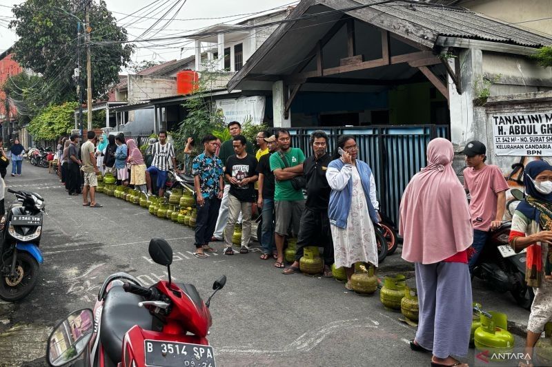 Apresiasi DPR RI pada Prabowo Soal Penjualan LPG 3 Kg: Pengecer Tetap Berjualan