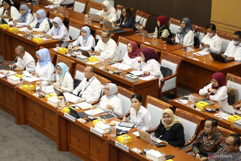 SDM Berkualitas: Kunci Menuju Indonesia Emas 2045, Kata Menteri Arifah