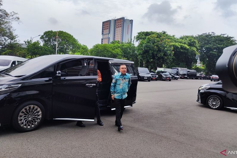 Presiden Prabowo Temui Dasco Bahas Distribusi LPG 3 Kg