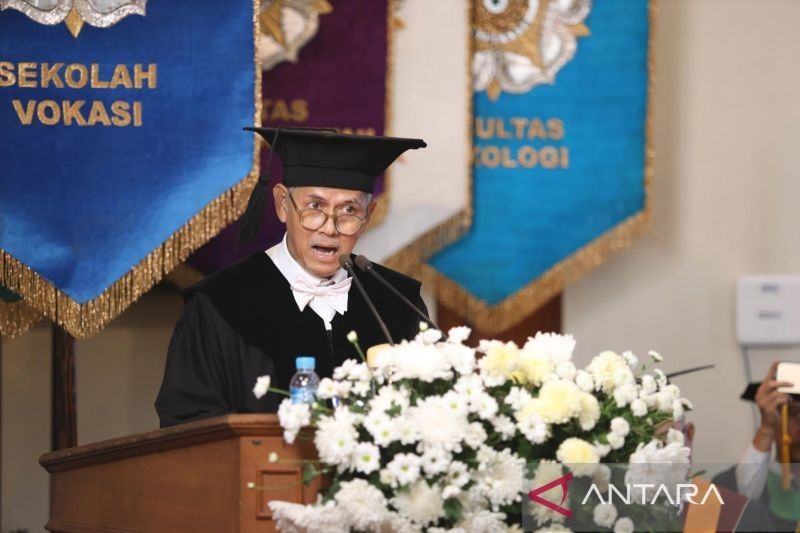 Wamenkeu Anggito Resmi Guru Besar UGM, Dorong Ekonomi Syariah