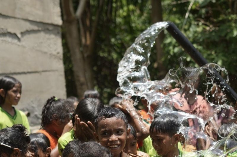 Akses Air Bersih di Indonesia: Harapan dari Desa Takarai