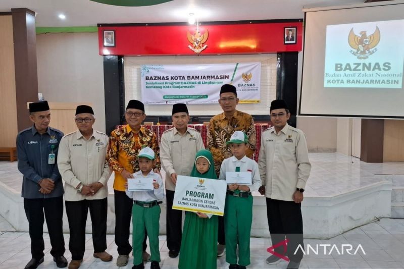 Baznas Banjarmasin Beri Beasiswa 30 Siswa Madrasah, Program Banjarmasin Cerdas 2025