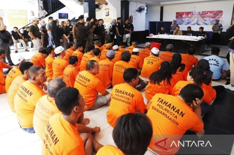 Polresta Banjarmasin Musnahkan Sabu dan Ekstasi Rp1,5 Miliar, 42 Tersangka Ditangkap