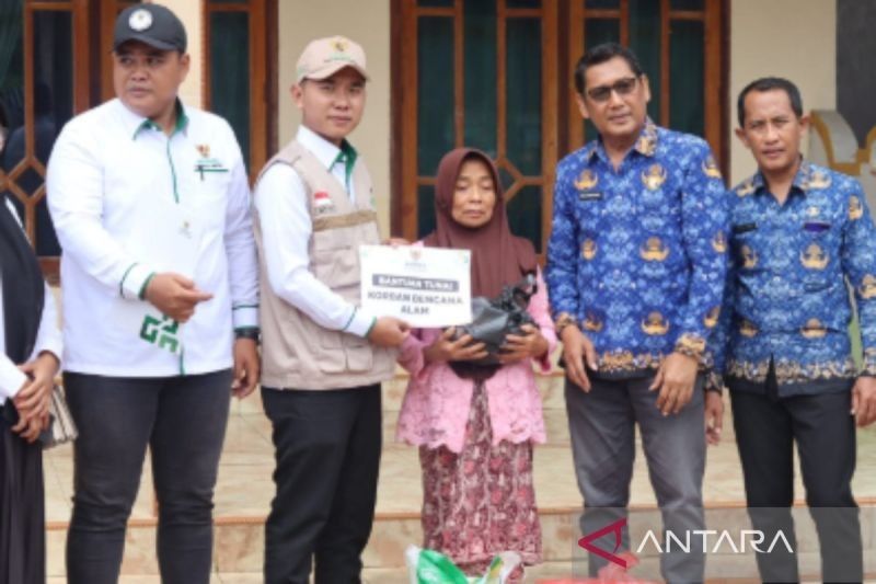 Pemkab Sampang Tekan Angka Kemiskinan Lewat Bansos dan Pemberdayaan Ekonomi