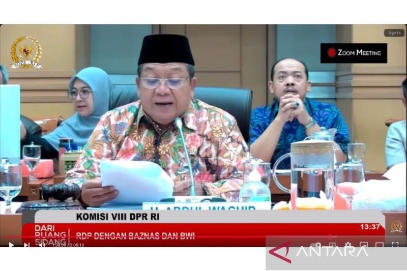 DPR Targetkan Baznas Kumpulkan Zakat Rp50 Triliun di 2025