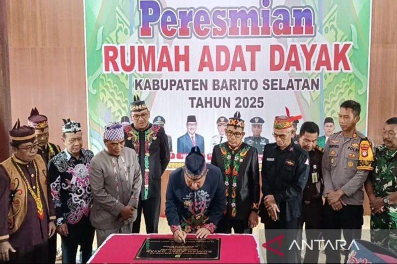 Pemkab Barito Selatan Resmikan Rumah Adat Dayak: Lestarikan Budaya dan Persatuan