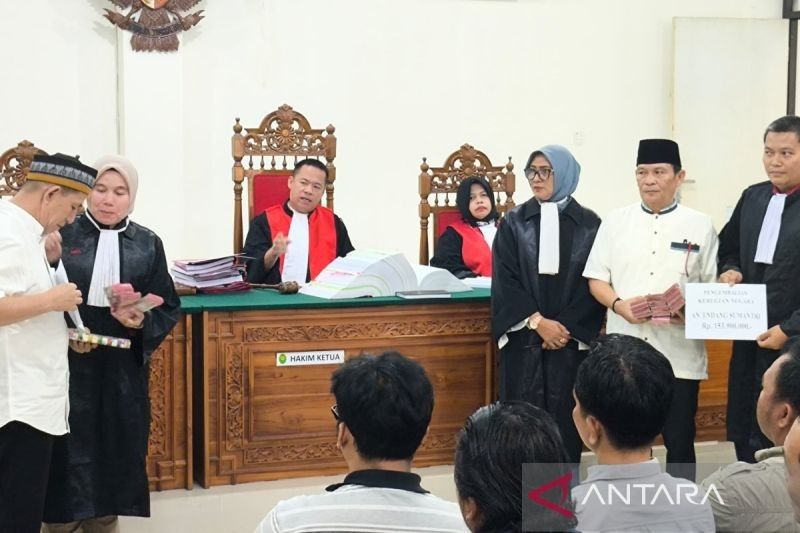 Mantan Kadis Pertanian Bengkulu Tengah Kembalikan Kerugian Negara Rp153,9 Juta